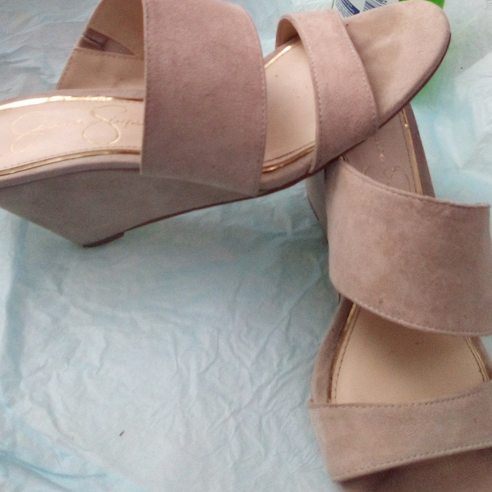 Women's shoes